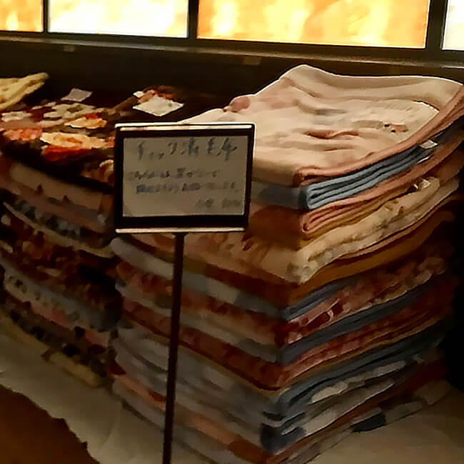 立正佼成会神戸教会に寄せられた毛布。2020　年の活動から（写真提供：森さん）